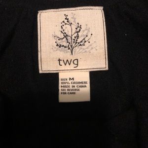 Short sleeve cashmere dress